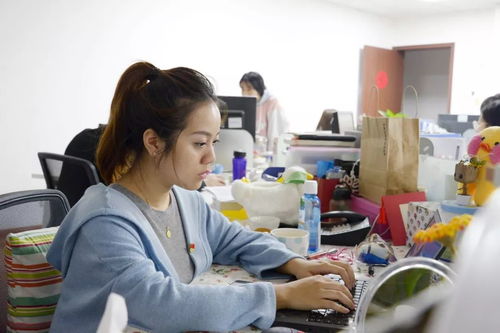 双十一狂欢背后谁最忙 除了快递小哥,还有他们.....